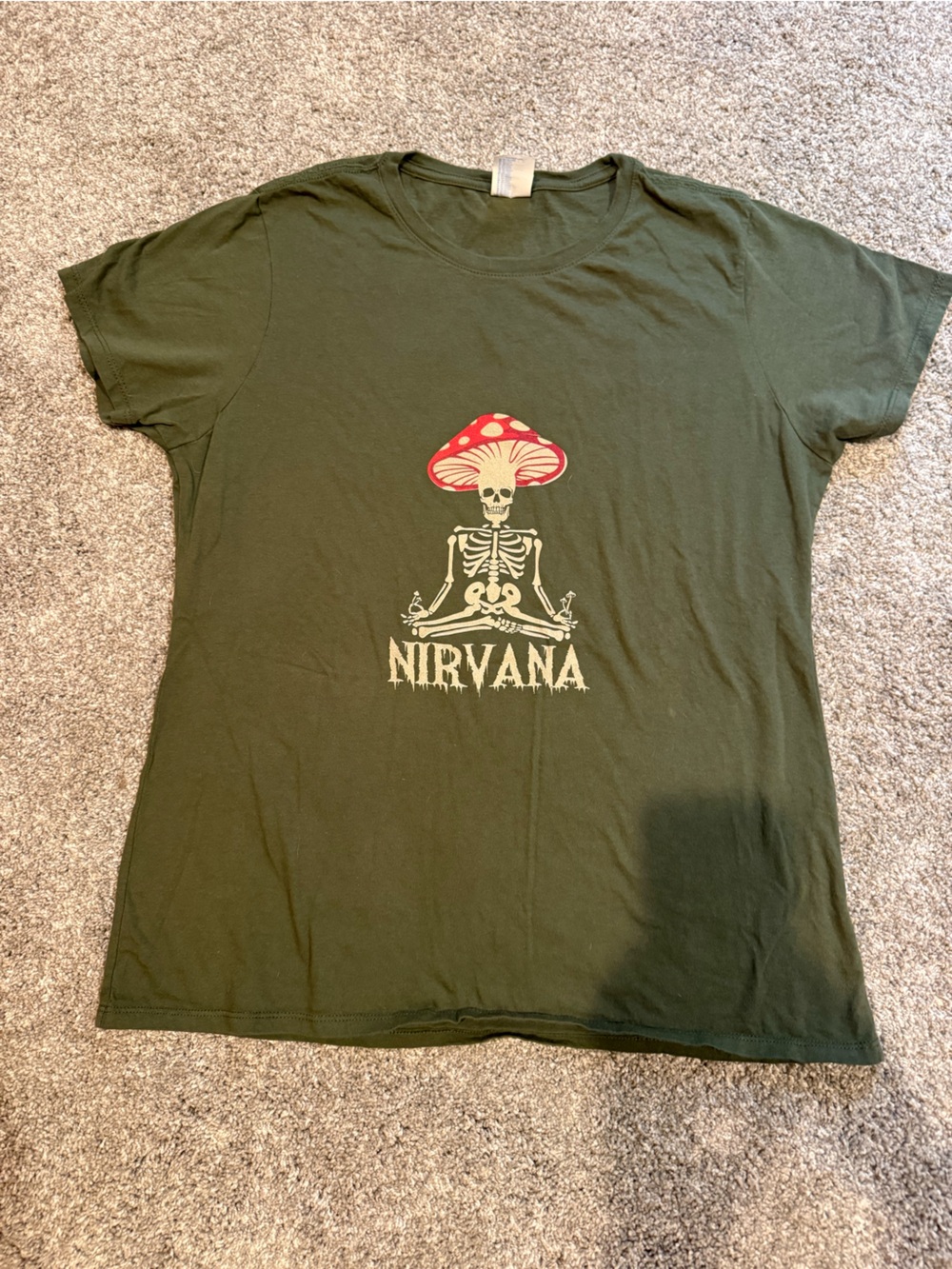 NIRVANA Olive Green short Sleev Tee with Mushroom Graphic Size Large
